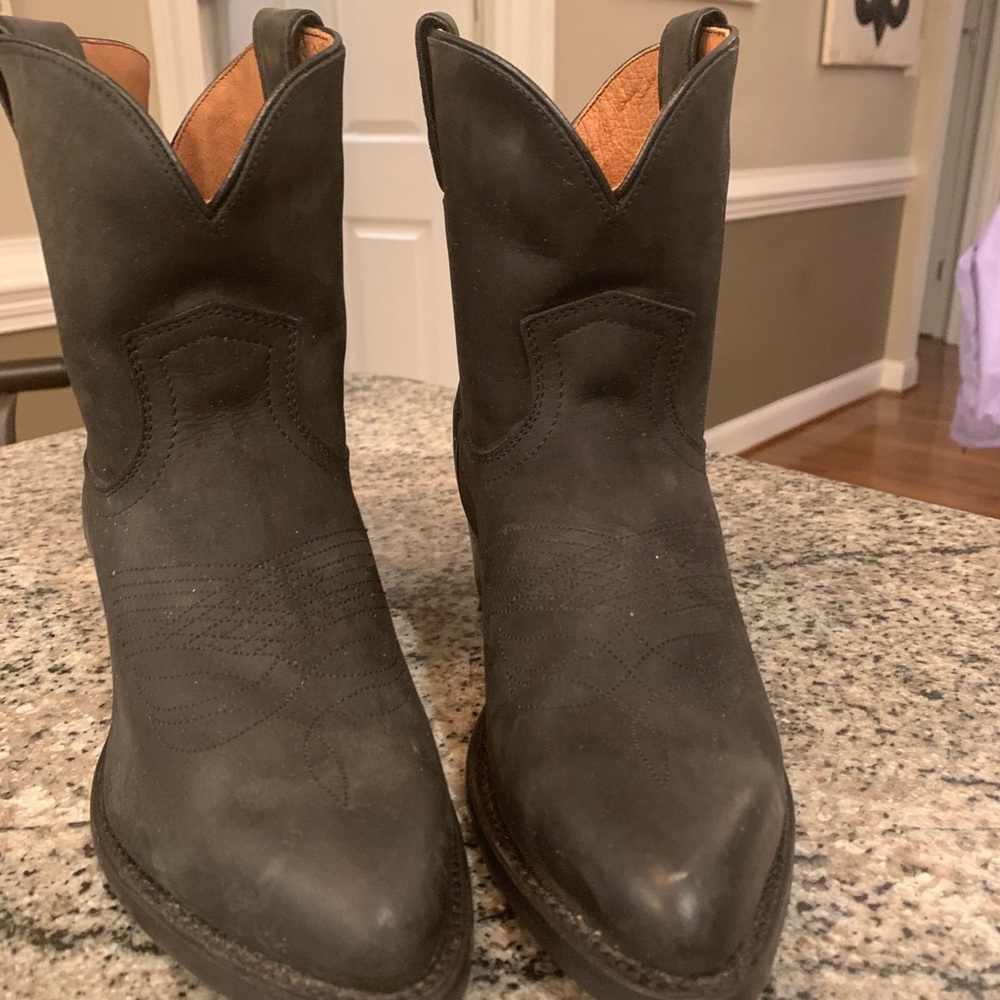 Frye boots women’s size 7
